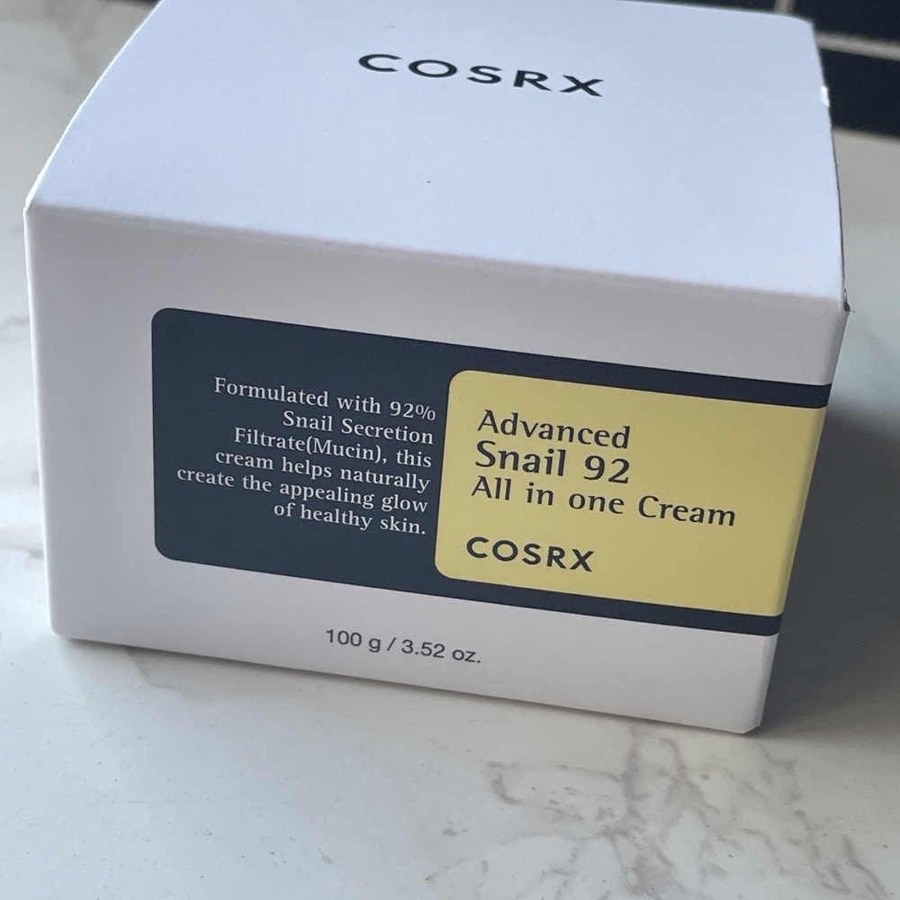 COSRX Advanced Snail 92 Cream - White and Yellow